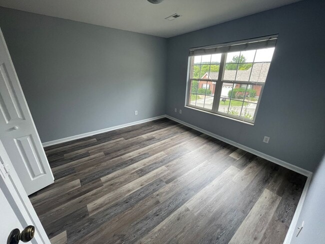 Photo - 213 Timbercreek Way