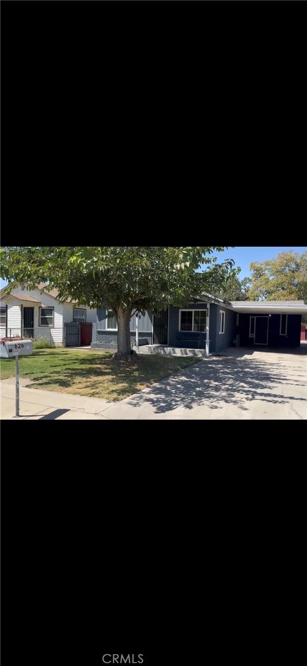 Building Photo - 626 W San Joaquin Ave Rental
