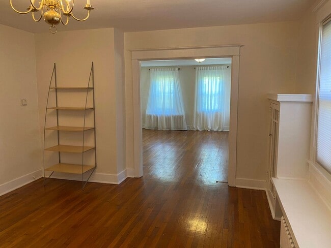 Photo - Open & Bright! 3 bedroom duplex