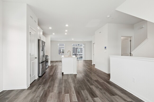 2111 Yellowstone Blvd