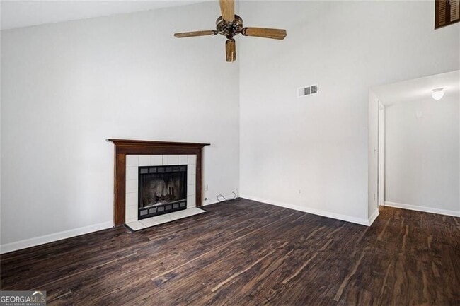 Photo - 1055 Autumn Crest Ct