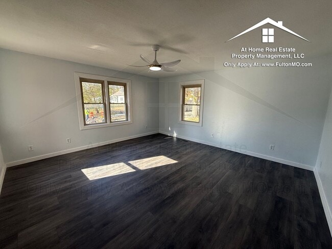 Photo - 704 Jefferson St