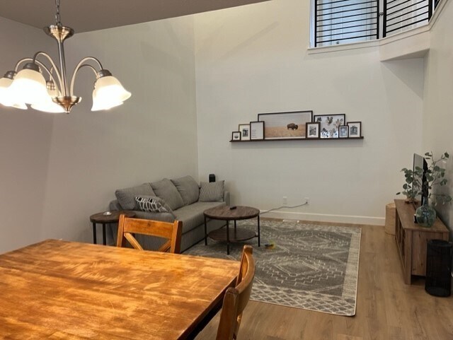 Photo - 1371 North St