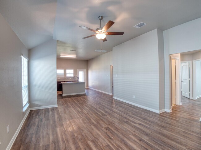 Photo - 8223 Bluefield Dr