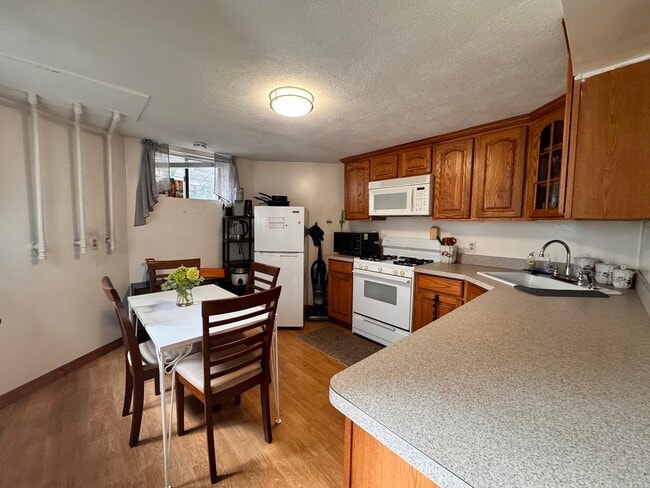 Photo - 11 Columbus Ave Unidad B