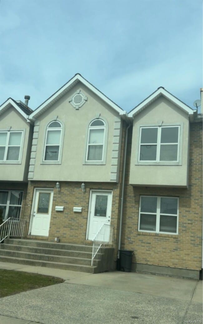 Building Photo - 150 Jefferson Ave Unit B