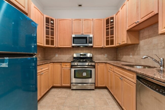 Photo - 311 Washington St Unidad 2C