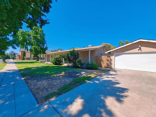 Photo - 2509 N Thesta St Unit 2509