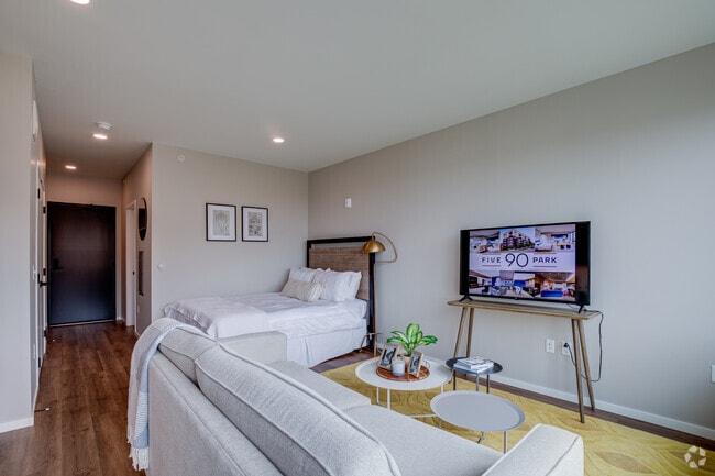 Studio, 1BA - 396SF