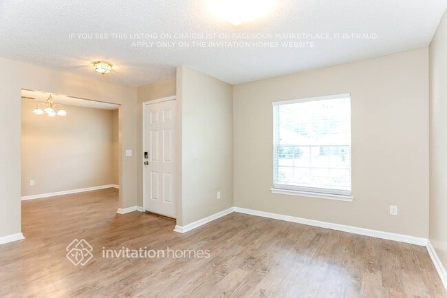 Photo - 10939 Apple Blossom Trail E