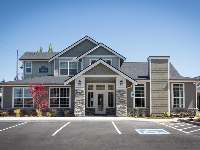 Elegant and Timeless l Luxury Apartments in Puyallup, WA l Silver Creek - Silver Creek Apartments
