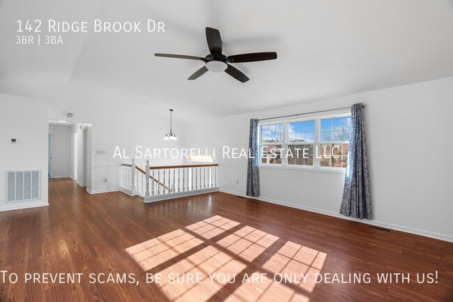 Photo - 142 Ridge Brook Dr