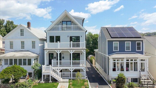 Building Photo - 46 Hudson St Unit 1