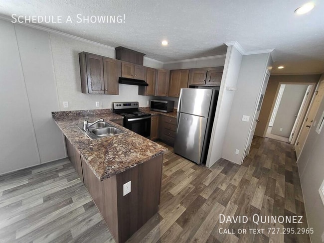 Building Photo - 113 Eastwood Dr