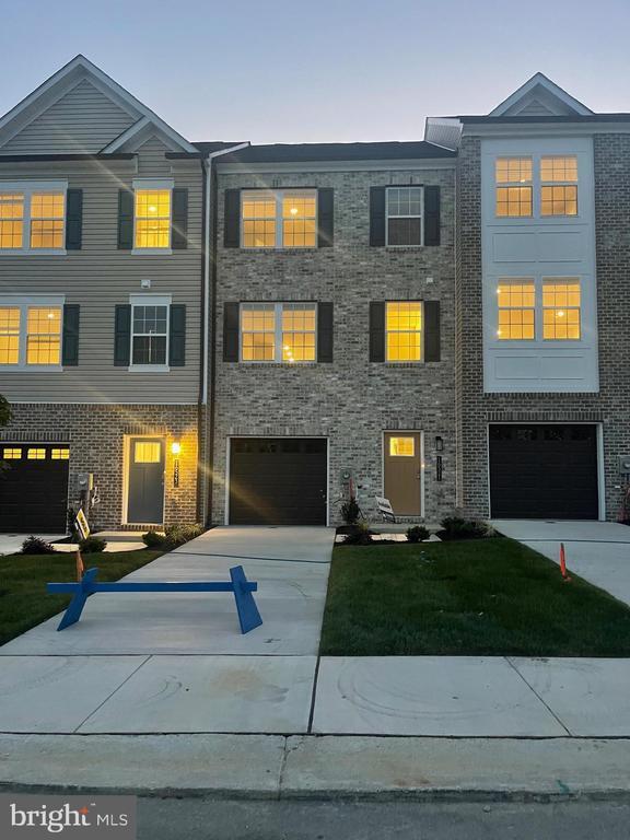Building Photo - 16521 Green Glade Dr Rental
