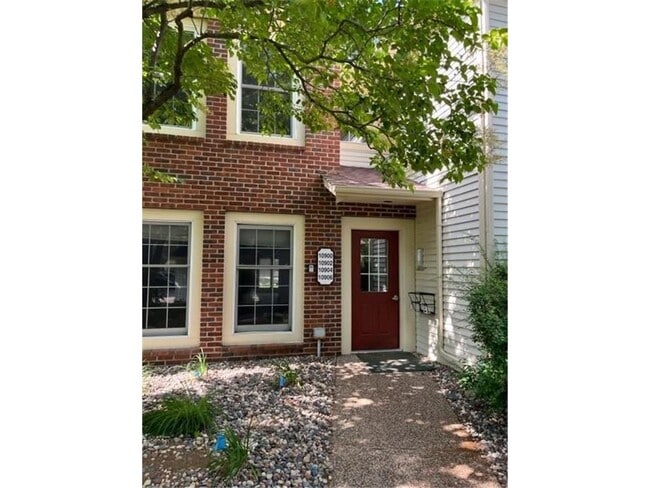 Building Photo - 10906 Quebec Ave S Rental