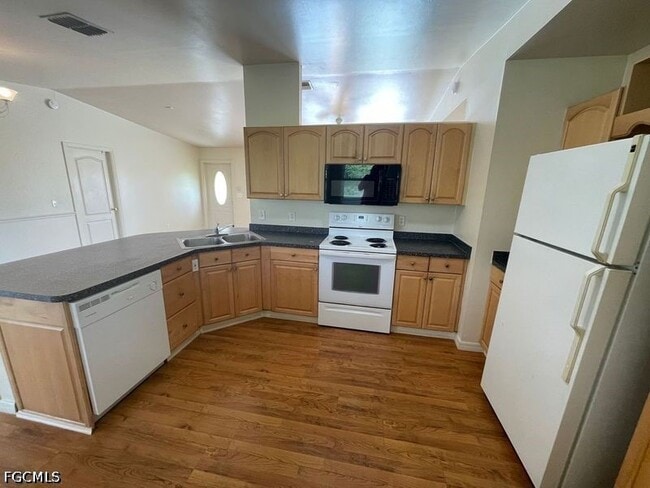 Photo - 445 Candlewick Cir W