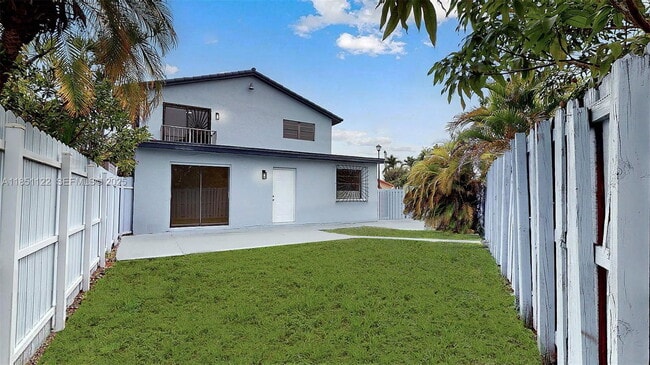 Photo - 917 SW 135th Ct