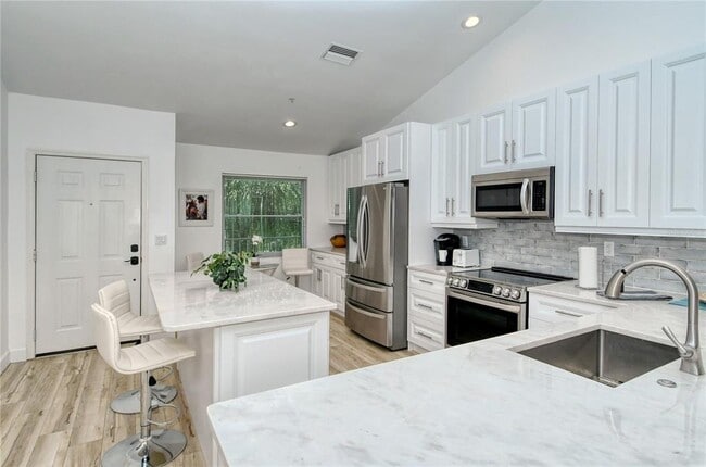 Photo - 8735 Olde Hickory Ave Unidad 8308