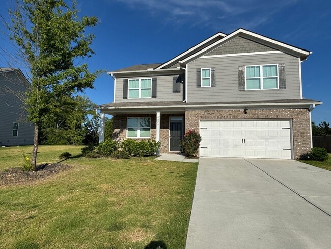Building Photo - Spacious Like New 5 Bedroom 3 Bath Home in...