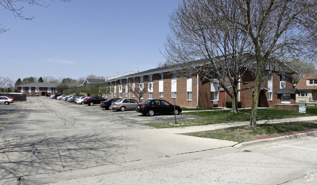 Lake Park Apartments