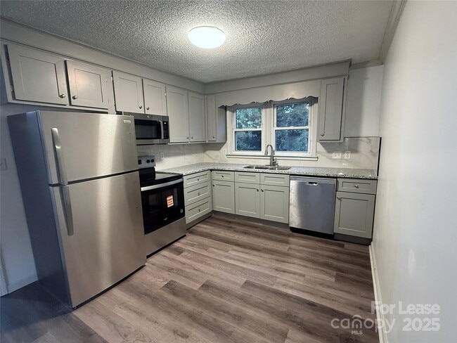 Photo - 9225 Moores Chapel Rd