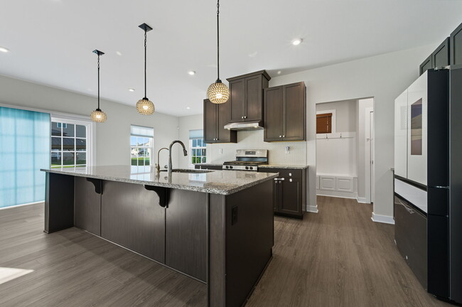 Photo - 185 Tywyn Dr