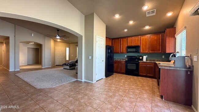 Photo - 44178 W Lindgren Dr