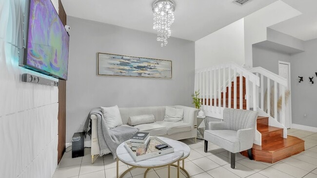 Photo - 2342 SE 10th St