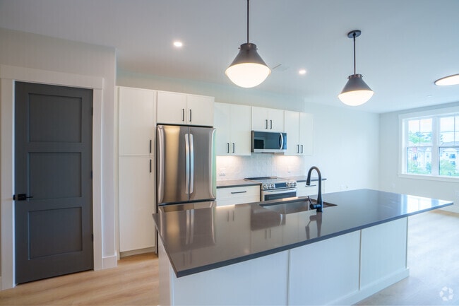 1BR, 1BA - 869SF - Kitchen - 100 Plank