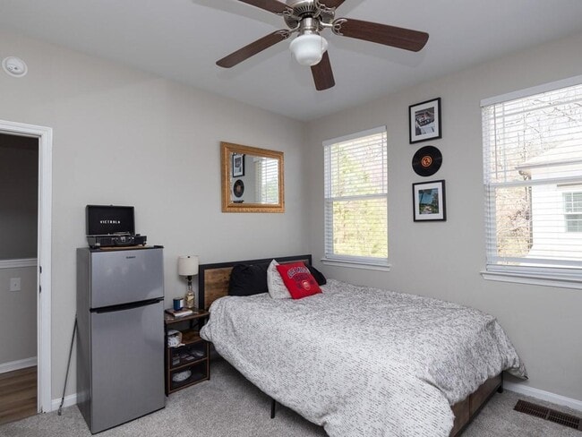 Photo - 516 Olive Branch Way