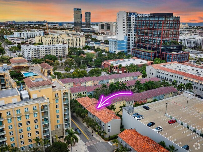 Building Photo - 560 S Sapodilla Ave Unit 302 Rental