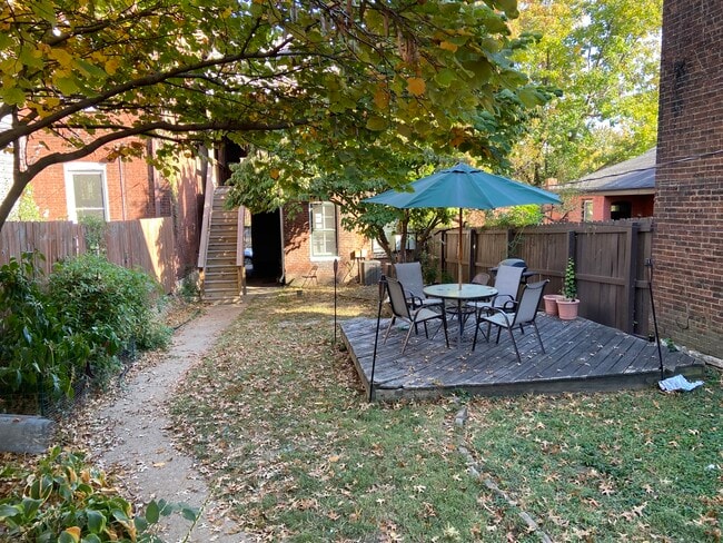 Photo - 2117 Menard St Unidad B