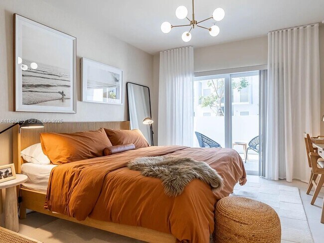 Photo - 610 NE 2nd St Unidad 101