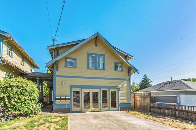 Building Photo - Utilities included! Rental