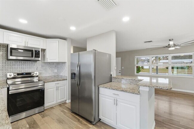 Photo - 5613 57th Ave N