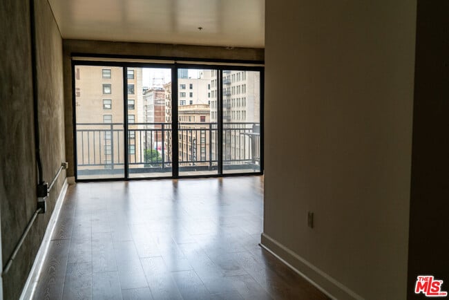 Photo - 416 S Spring St Unit 906