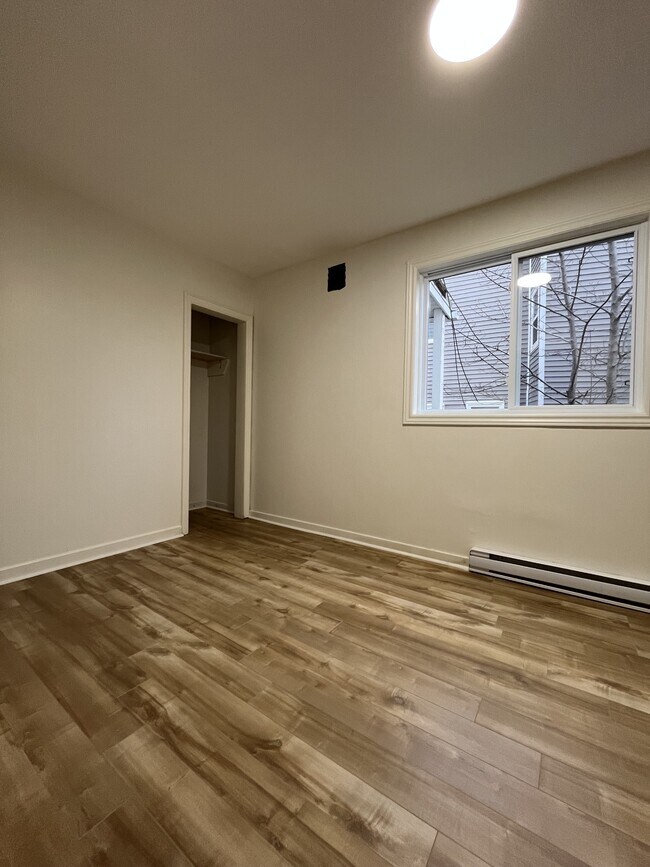 Photo - 7 Bennett Ave Unité 5