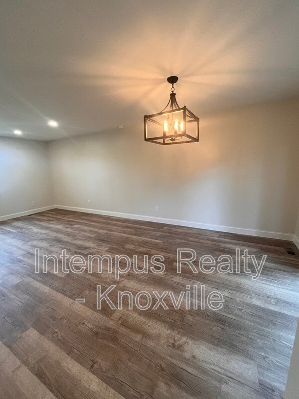 Photo - 228 Duzane Dr