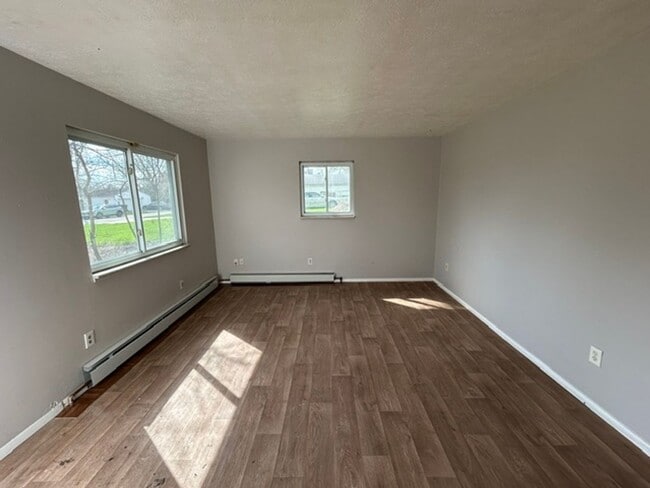 Photo - 138 Mendel Ct Unit 1