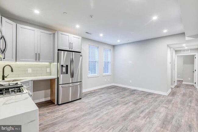 Photo - 2026 Spring Garden St Unit 2B