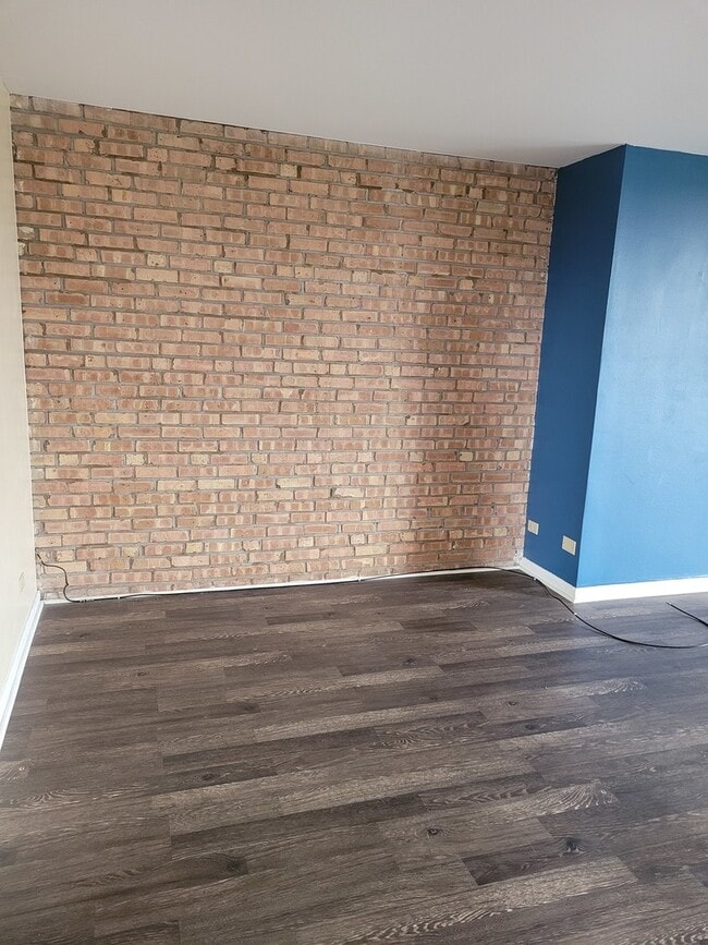 Photo - 6010 Oakwood Dr Unit 5B