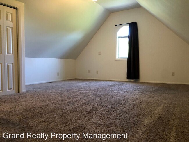 Photo - 4 br, 3 bath House - 1883 Field Ave