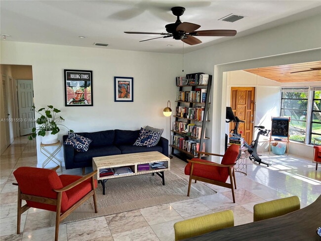 Photo - 1420 Biarritz Dr