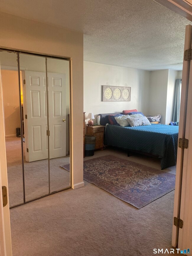 Building Photo - 3 Forest Glen Cir Unit 16