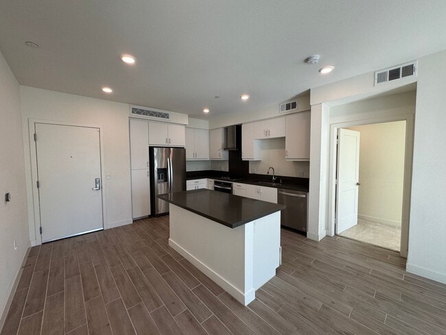 Photo - Stunning 2Bd/2Ba Condo in Heart of Irvine!