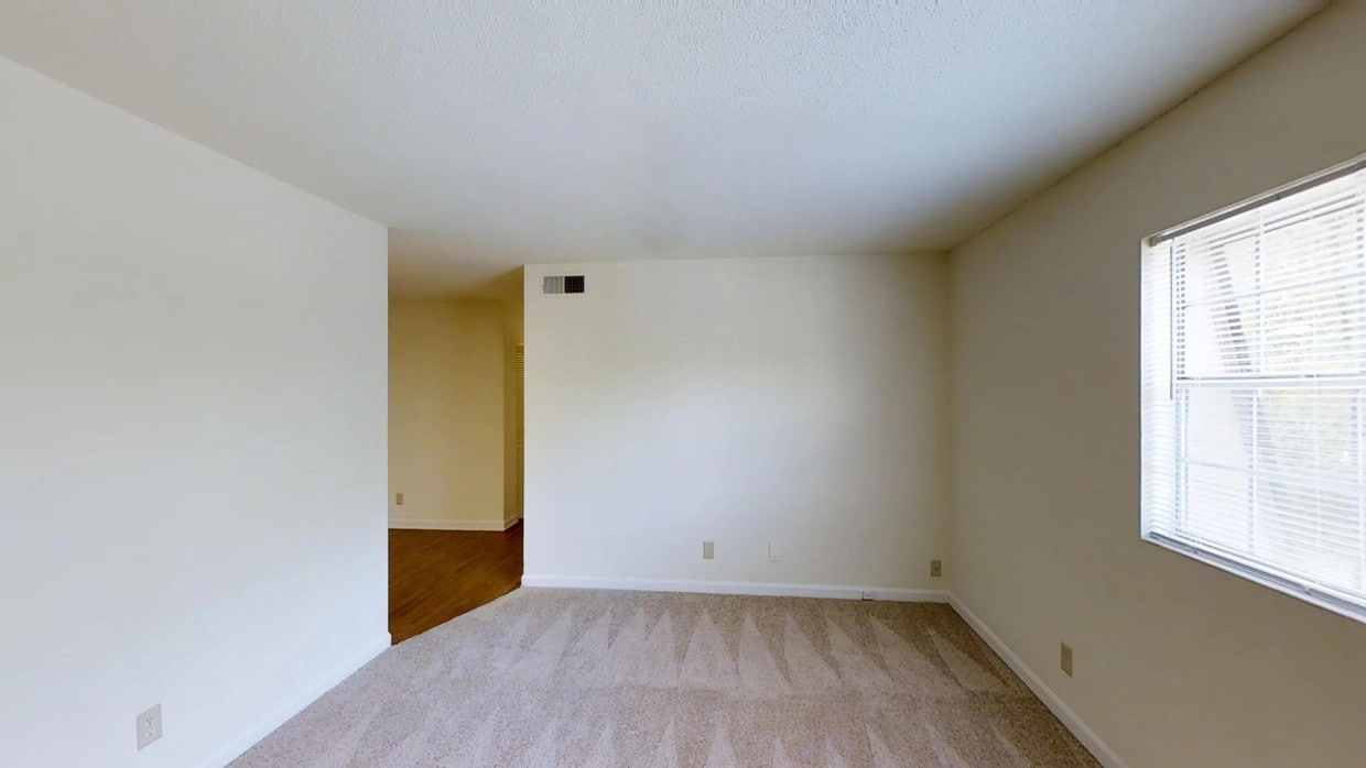 Photo - Chapel Tower- Students save up to 10%! Apartments