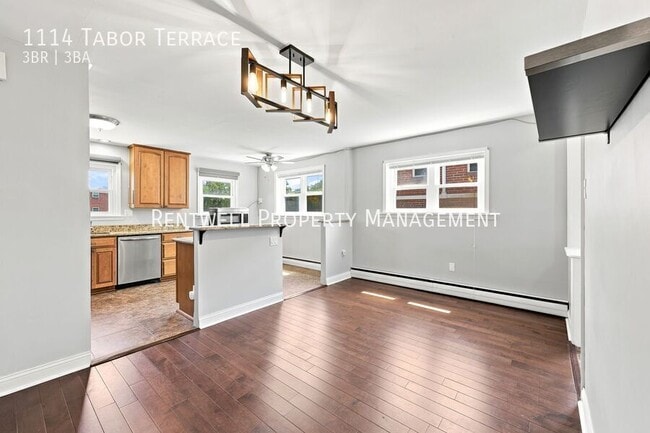Photo - 1114 Tabor Terrace