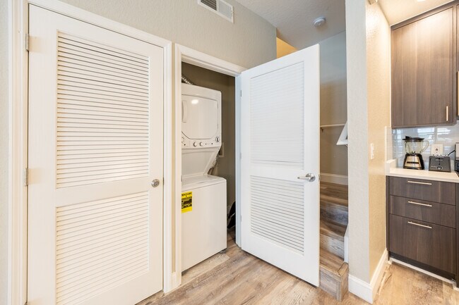 Photo - 2620 Lodi Cir