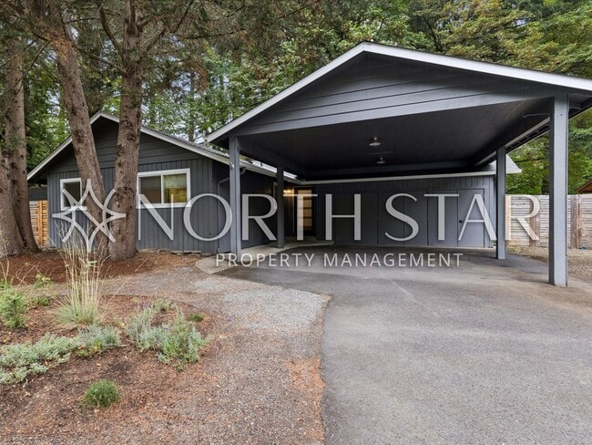 Photo - 1899 Country Club Rd